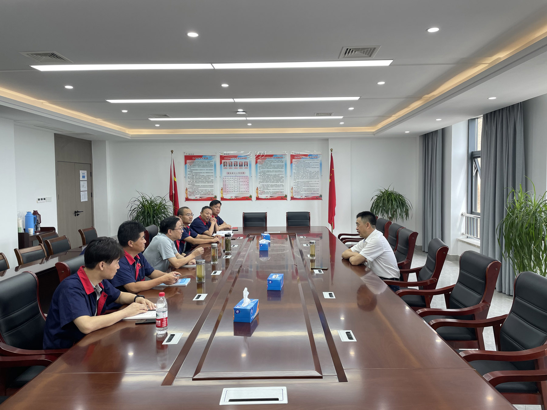 集團公司黨委委員、總工程師周俊到公司調研 